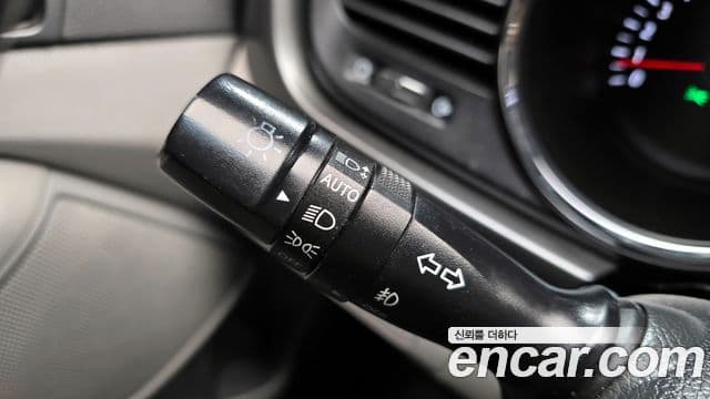 Kia K5 Special, 2011 19