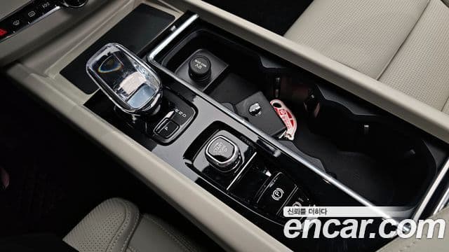 Volvo XC60 2세대 B5 Ultra Bright Air подвеска, 2026 9