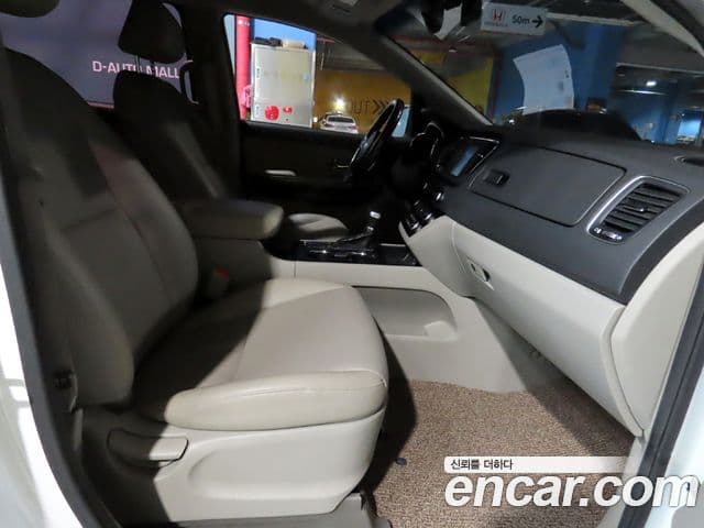 Kia The / новый New Carnival Luxury, 2019 10