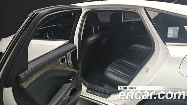 Kia K8 Trendy(арендный автомобиль), 2023 12