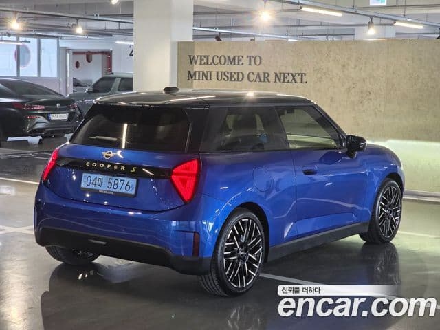 Mini Cooper Электрический (Electric) 4세대 SE favored, 2024 2