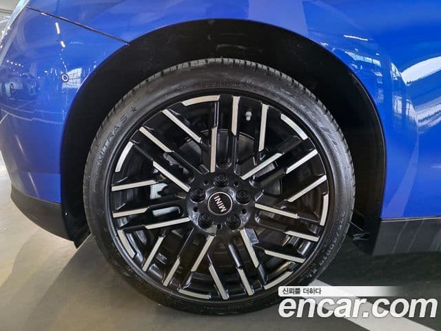 Mini Cooper Электрический (Electric) 4세대 SE favored, 2024 все фото