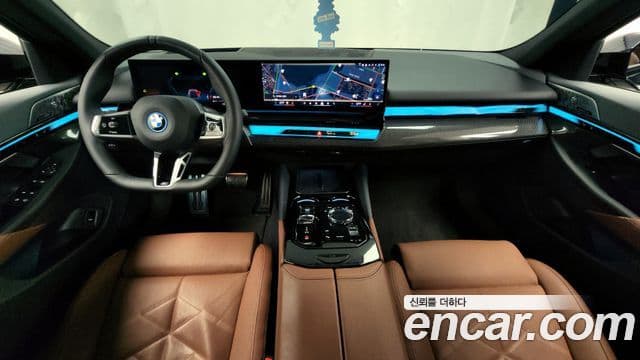 BMW i5 (G60) eDrive 40 M Sport Pro, 2024 7