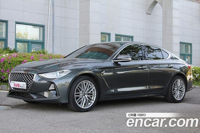 Genesis G70 Elite, 2019 1