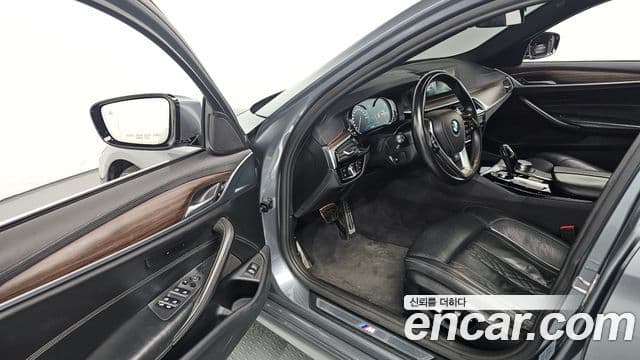 BMW 5시리즈 (G30) 520d M Sport Plus, 2018 10