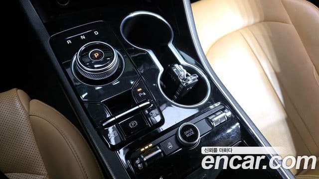 Kia K5 гибрид 3세대 Prestige, 2023 9