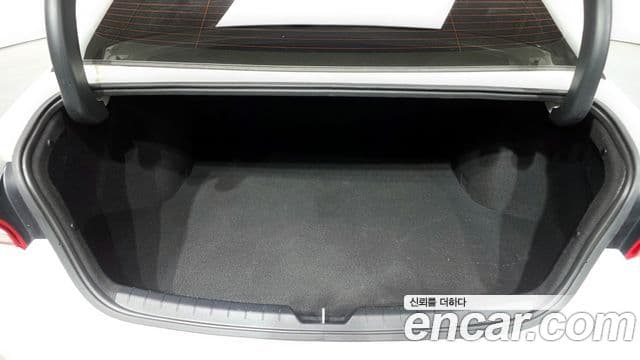 Kia K5 гибрид 3세대 Prestige, 2023 20