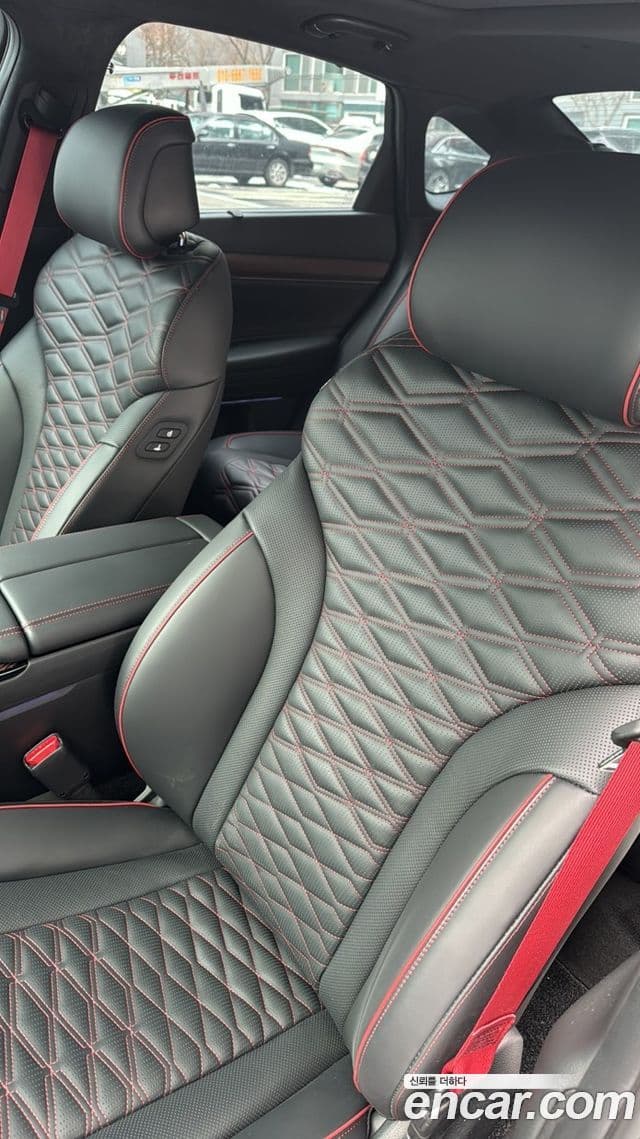 Genesis G80 (RG3) чёрный, 2026 4