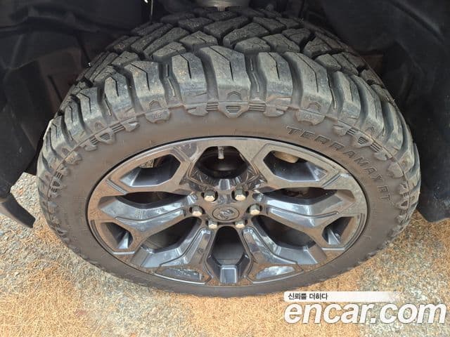 Dodge 램픽업, 2021 8