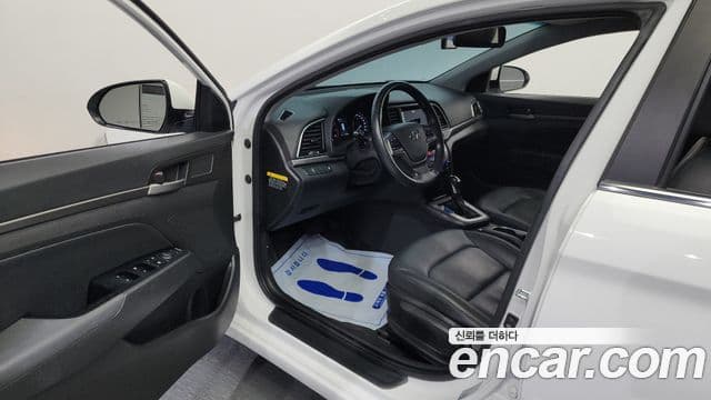 Hyundai Avante AD Modern, 2017 10