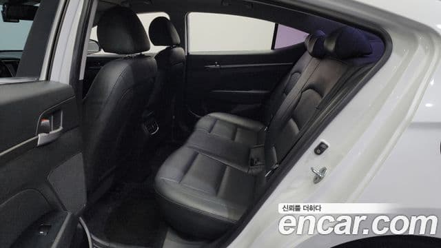 Hyundai Avante AD Modern, 2017 12