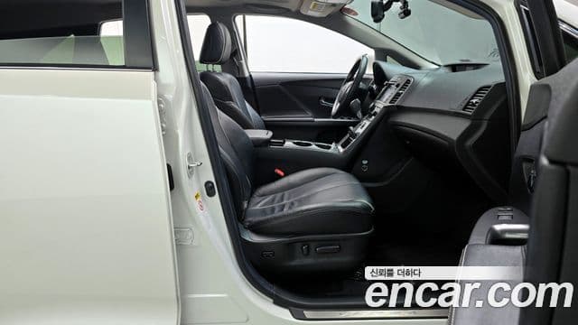 Toyota 벤자 1세대, 2013 10