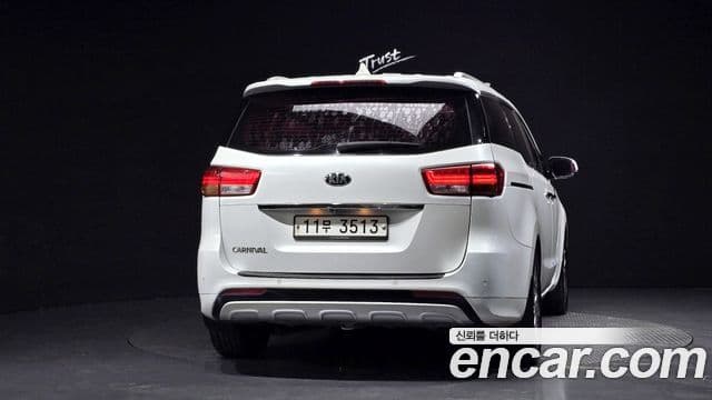 Kia All New Carnival Prestige, 2016 4