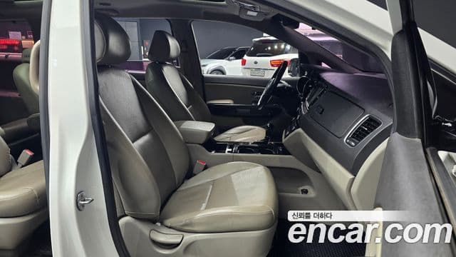 Kia All New Carnival Prestige, 2016 10