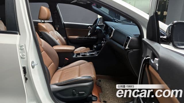 Kia Sportage The / новый Bold Intelligent, 2019 10