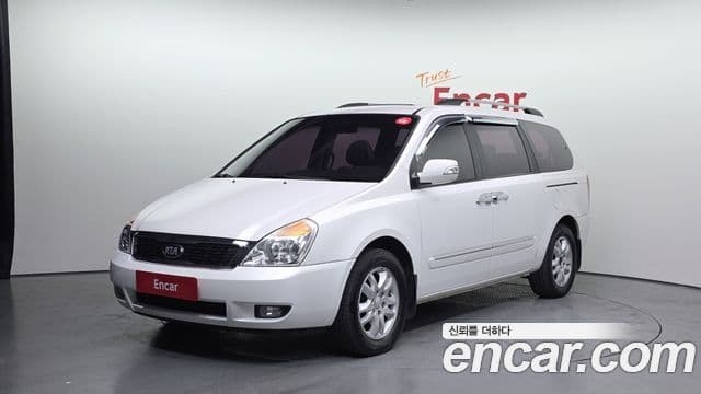 Kia Carnival R Premium, 2013 1