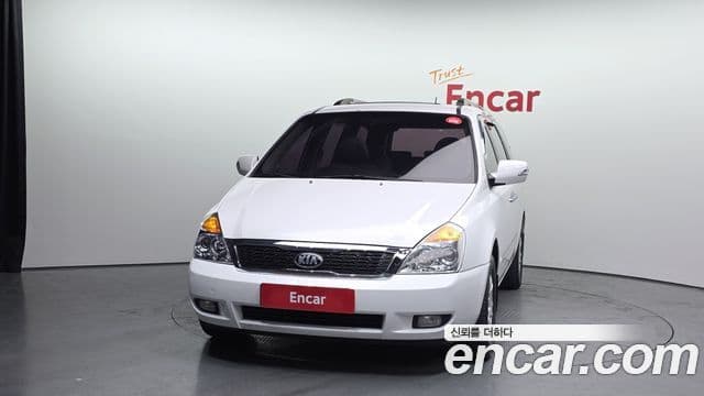 Kia Carnival R Premium, 2013 3