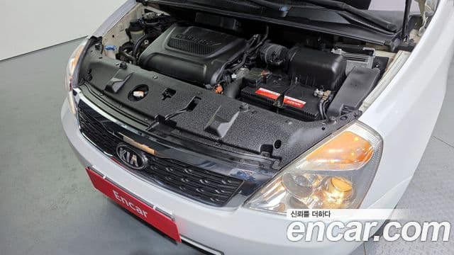 Kia Carnival R Premium, 2013 6