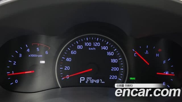 Kia Carnival R Premium, 2013 8