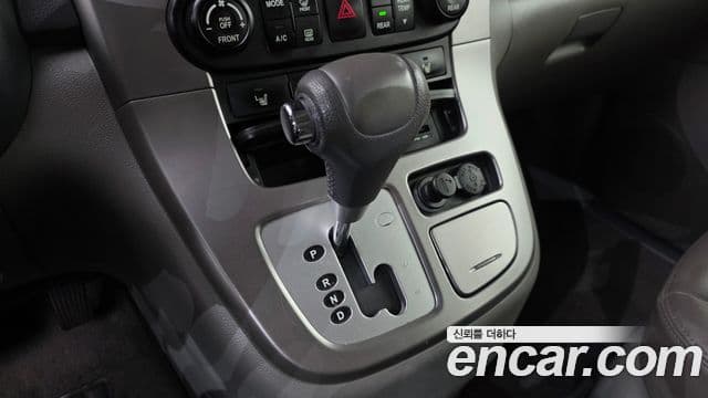 Kia Carnival R Premium, 2013 9