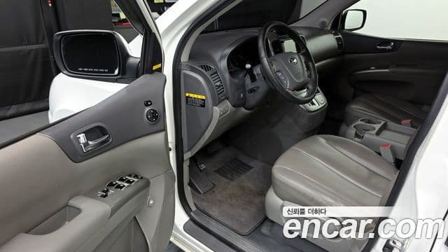 Kia Carnival R Premium, 2013 10