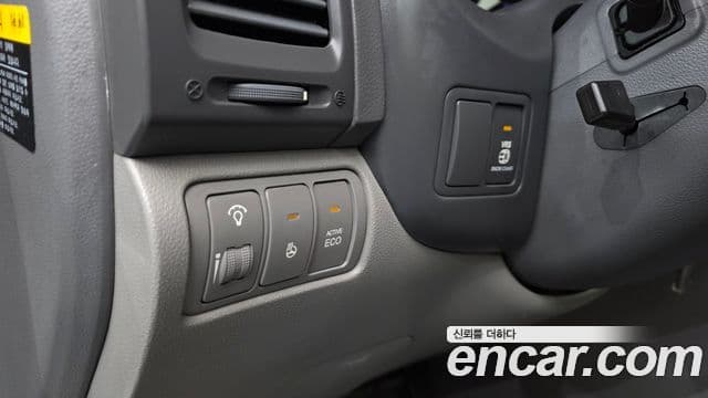 Kia Carnival R Premium, 2013 12