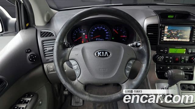 Kia Carnival R Premium, 2013 16