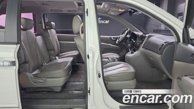 Kia Carnival R Premium, 2013 20