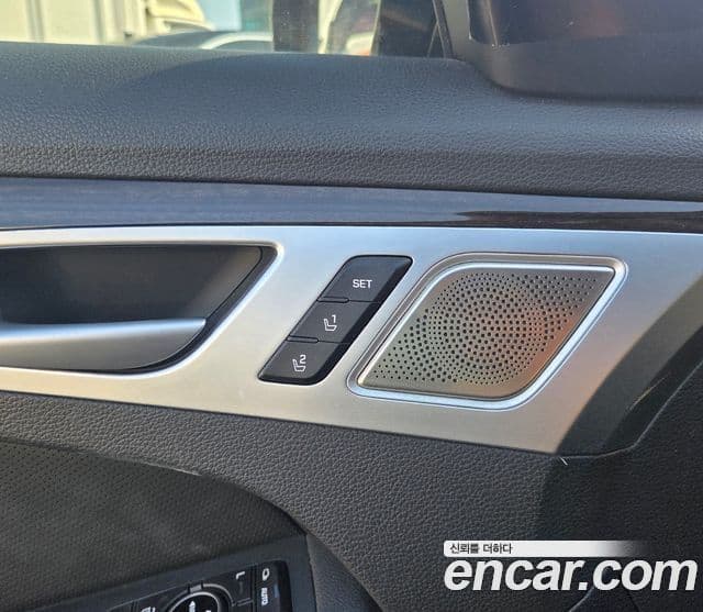 Genesis G80 Premium Luxury, 2017 16