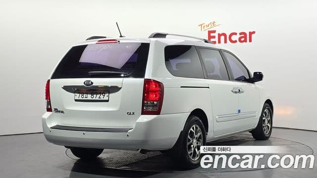 Kia Carnival R Premium, 2013 2