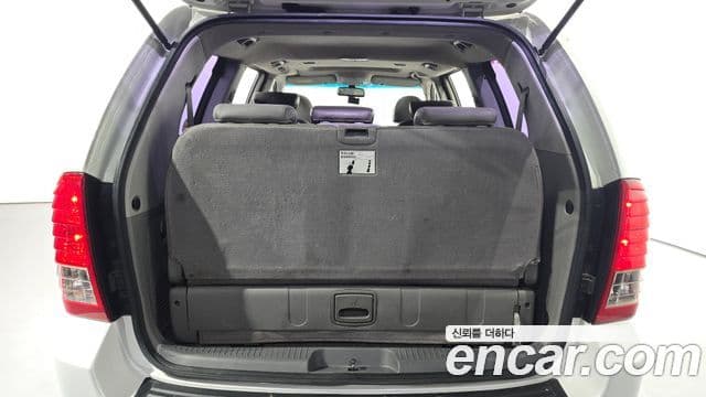 Kia Carnival R Premium, 2013 20