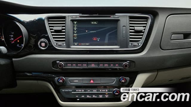 Kia All New Carnival President, 2016 19