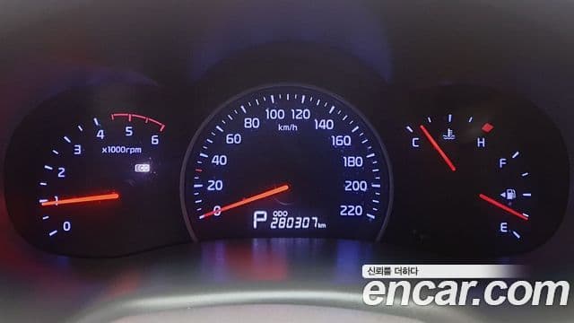 Kia Carnival R топовая версия, 2012 8