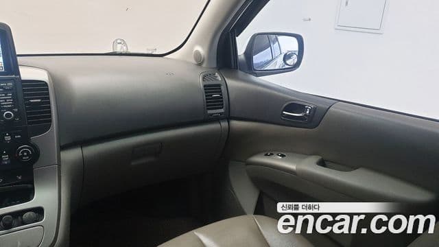 Kia Carnival R топовая версия, 2012 11