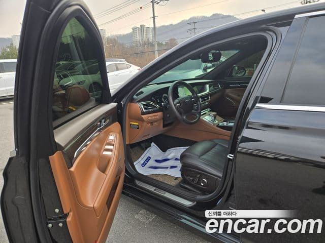 Genesis G90 Premium Luxury, 2019 10