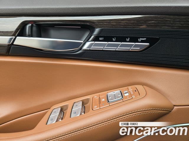 Genesis G90 Premium Luxury, 2019 13