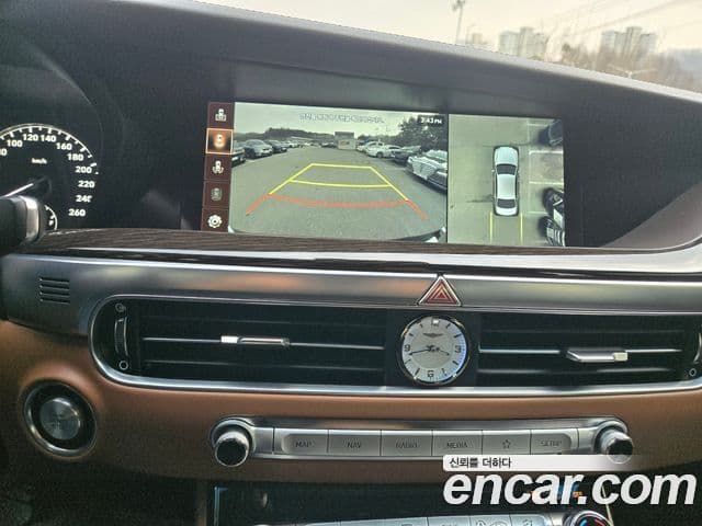 Genesis G90 Premium Luxury, 2019 16