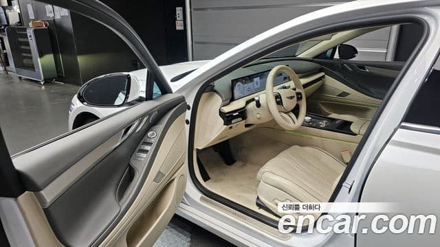 Genesis G80 (RG3) бензин 2.5 турбо AWD, 2025 10