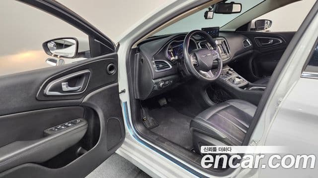 크라이슬러 200 2세대 2.4 Limited, 2015 10