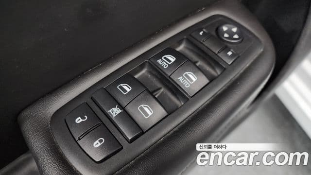 크라이슬러 200 2세대 2.4 Limited, 2015 14