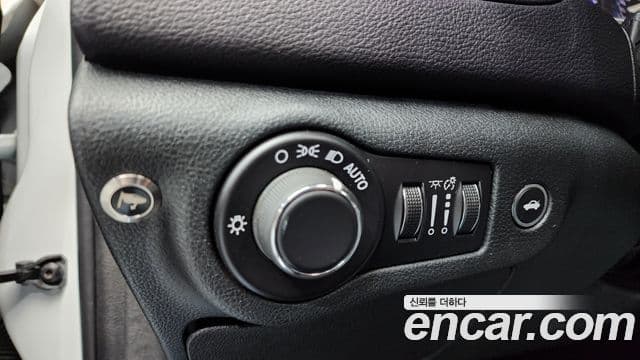 크라이슬러 200 2세대 2.4 Limited, 2015 15