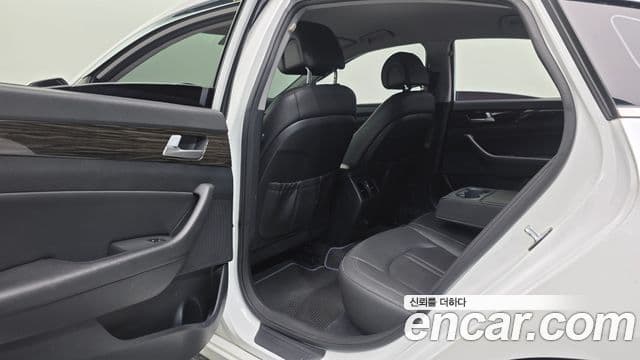 Hyundai LF Sonata 2.0 Smart, 2015 18