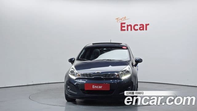 Kia All New Pride Prestige, 2012 3