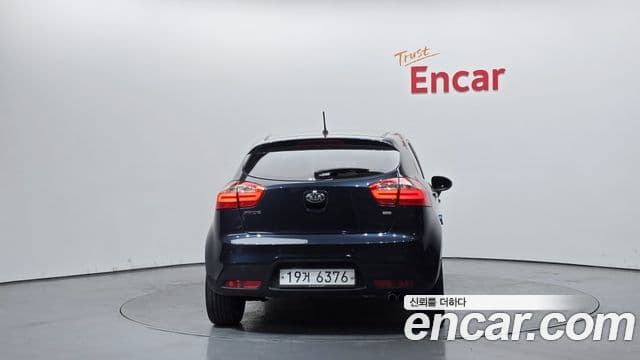 Kia All New Pride Prestige, 2012 4