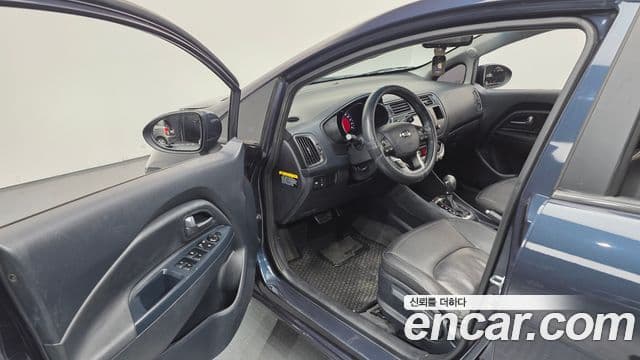 Kia All New Pride Prestige, 2012 11