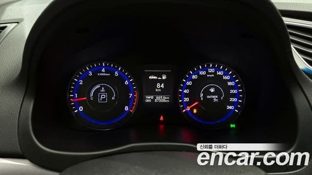 Hyundai i40 살룬 PYL, 2014 8