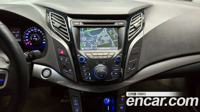 Hyundai i40 살룬 PYL, 2014 15