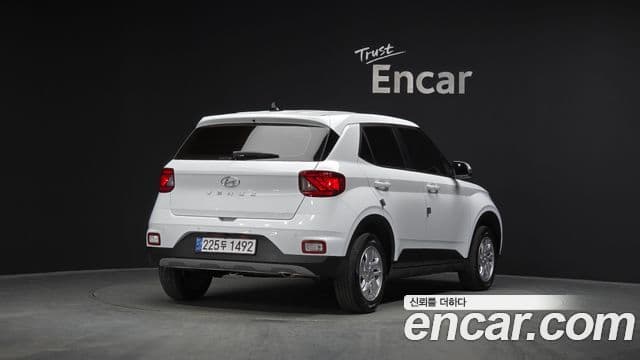 Hyundai Venue Premium, 2025 2