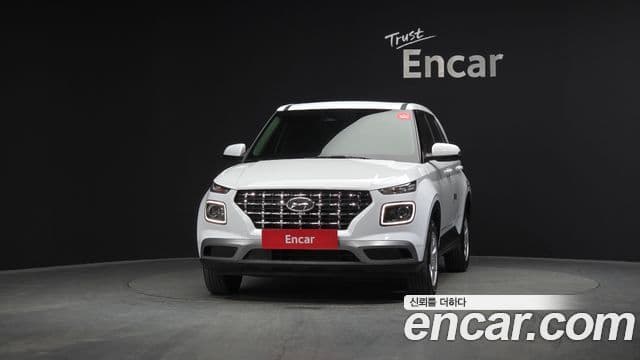 Hyundai Venue Premium, 2025 3