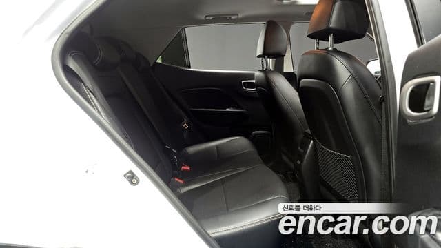 Hyundai Venue Premium, 2025 12